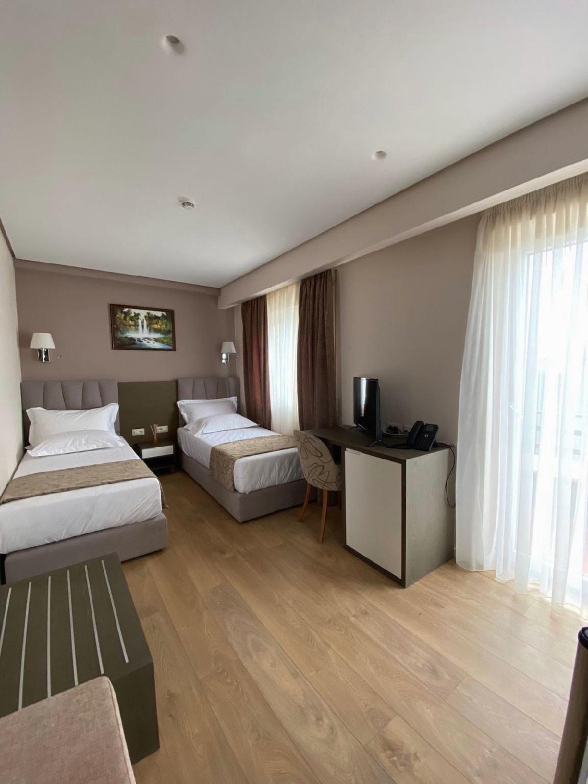 Standard, Twin Beds