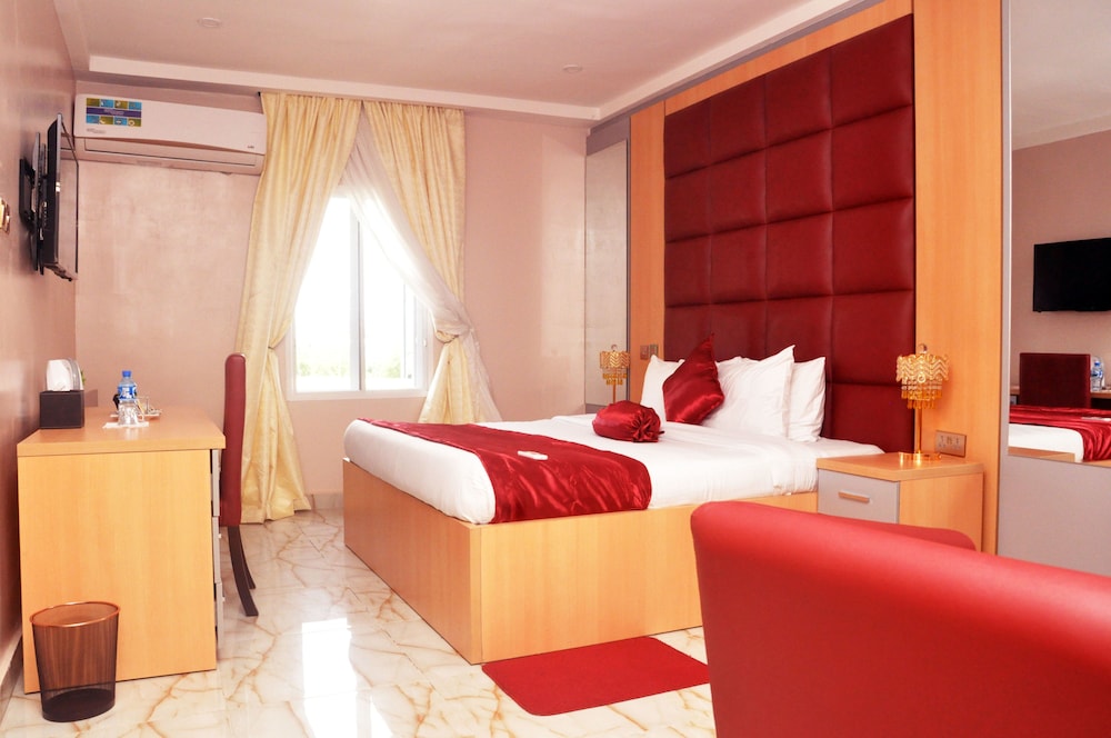 EXCLUSIVE, SUITE, KING BED