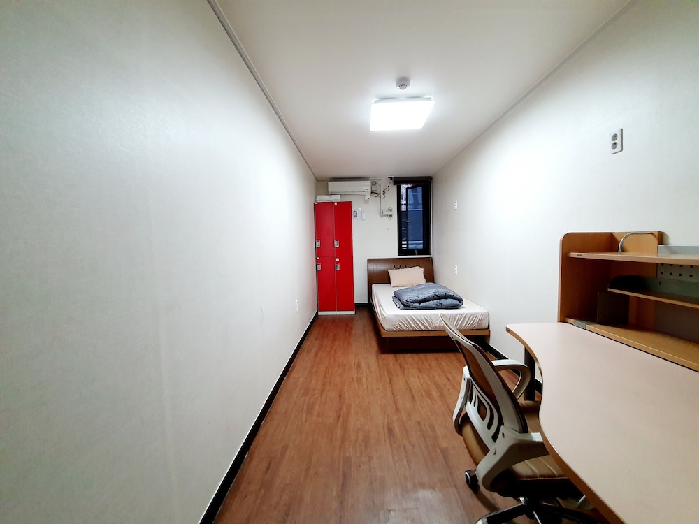 Kimchee Busan Downtown Guesthouse 14/51