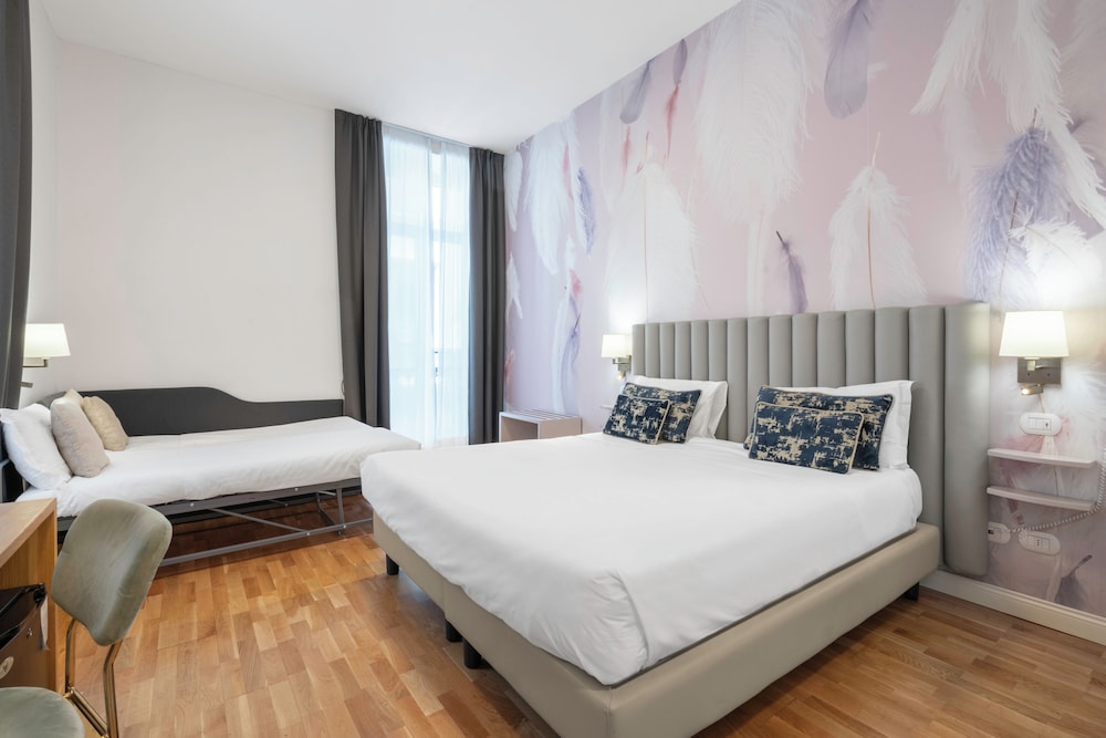 Hotel Cosmos 19/48