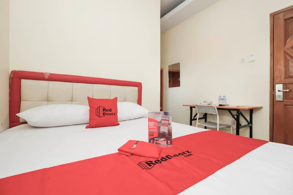 Reddoorz Plus Jalan Pemuda Jakarta 12/34