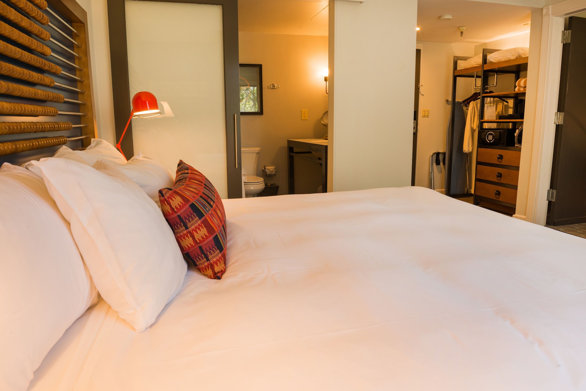DELUXE, SUITE, KING BED, RESORT VIEW, SOFA