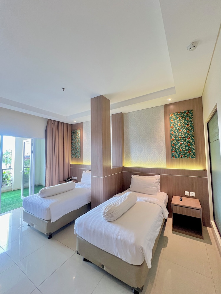Nevada Ketapang Hotel (Formely Asana Nevada Ketapang) 21/37