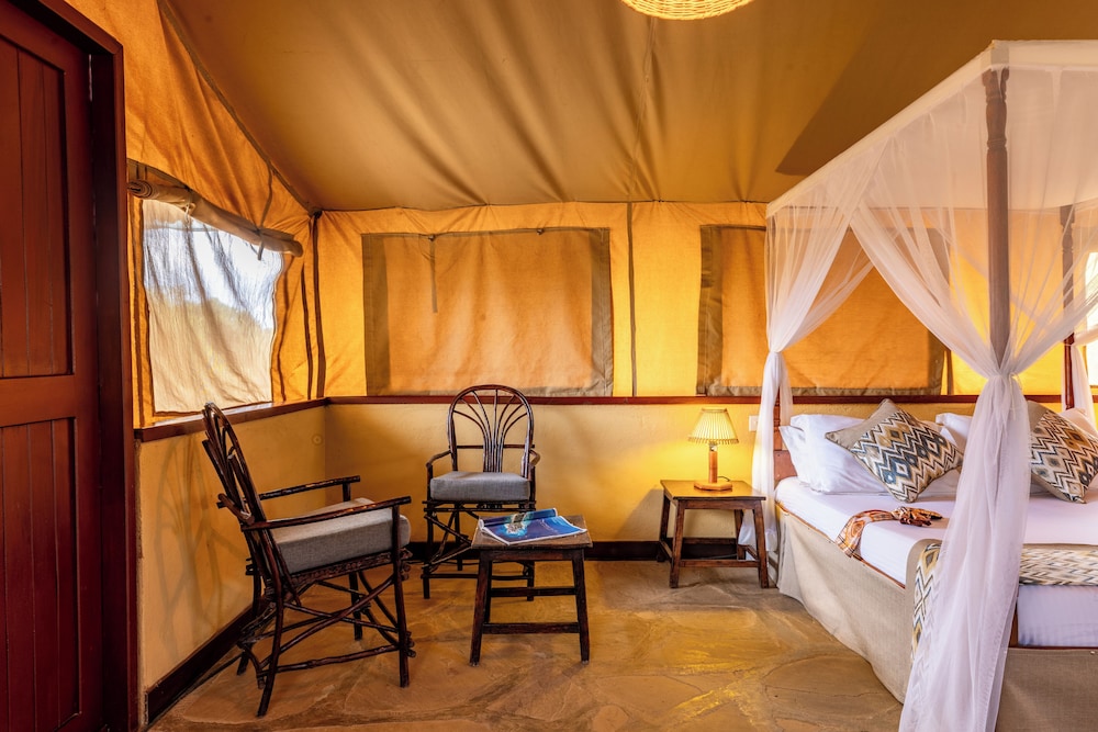 Sentrim Tsavo Lodge 23/42