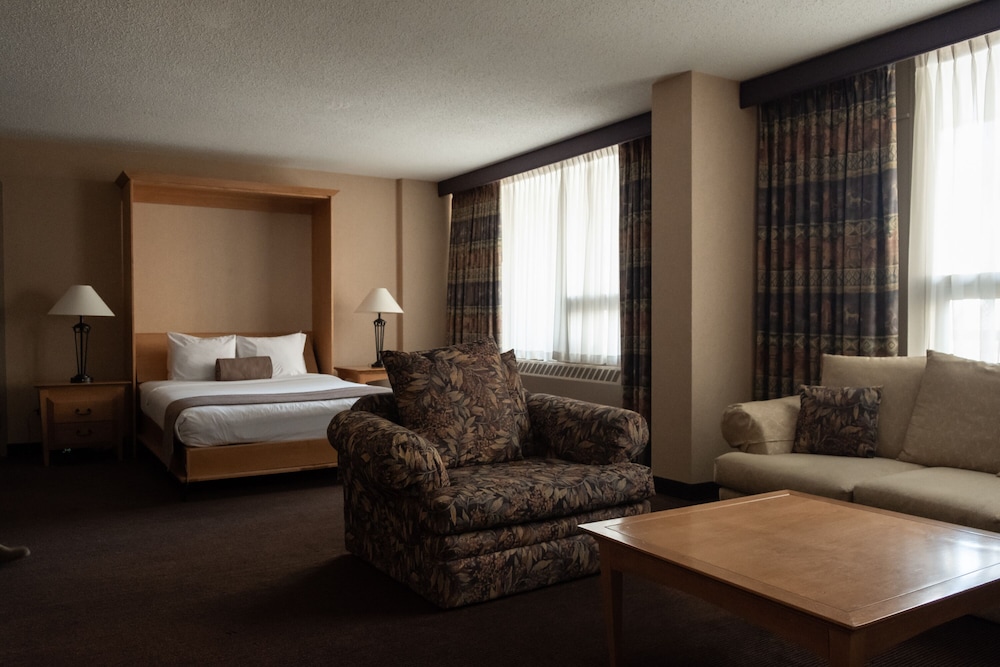 Ramada Plaza By Wyndham Calgary Downtown 16/65