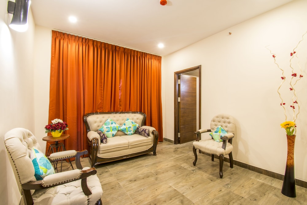 Mantris Hotel 11/22