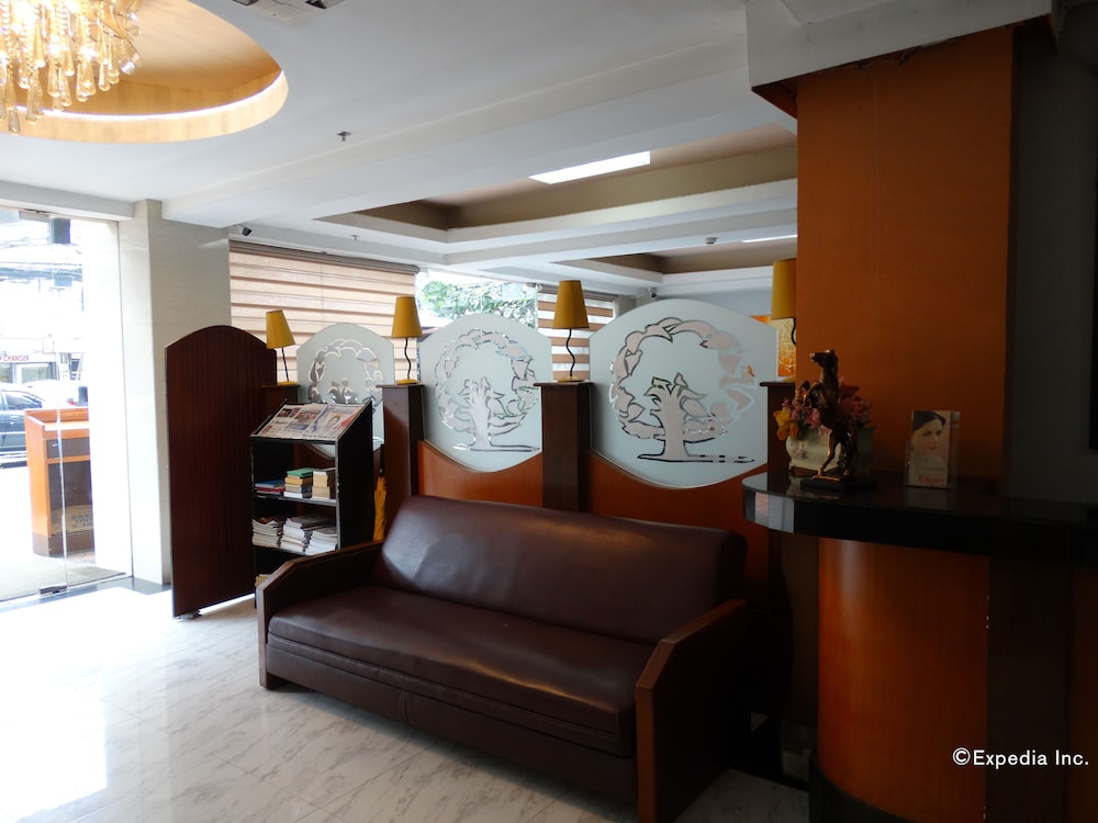 Silver Oaks Suite Hotel 18/25