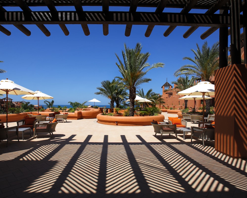 Royal Hideaway Sancti Petri A Member of Barcelo Hotel Group 66/72