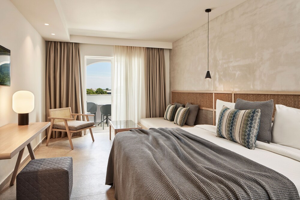 Atlantica Marmari Palace 33/69