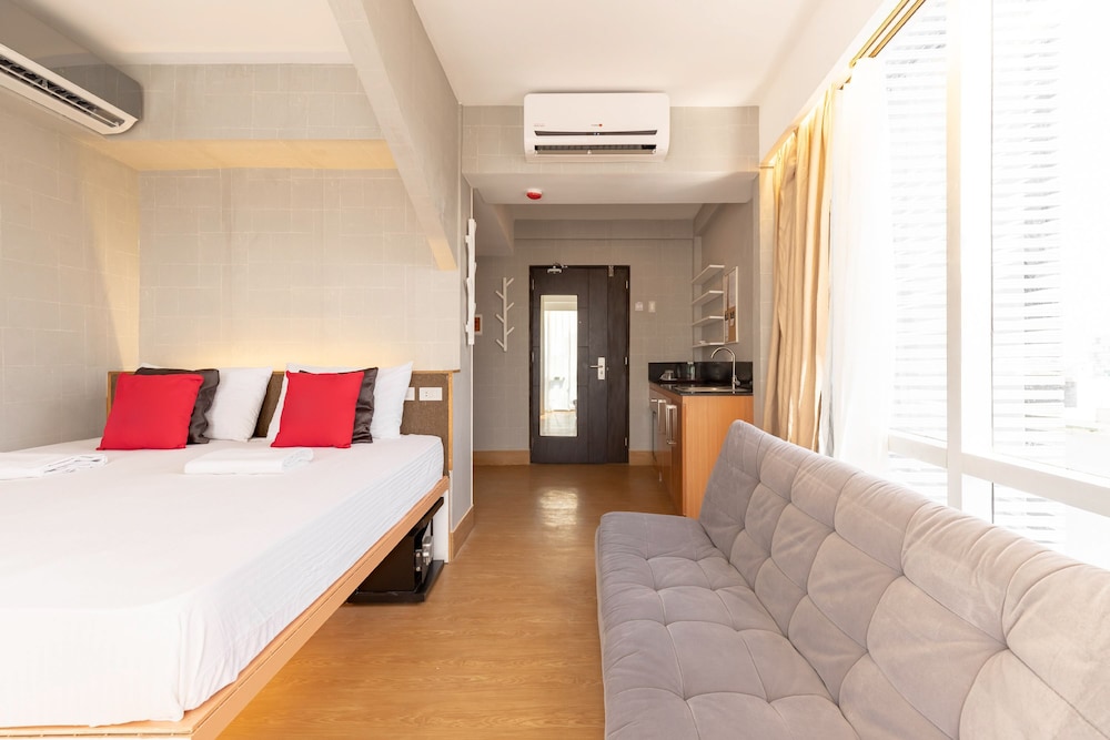 Selah Pods Hotel Manila 14/69