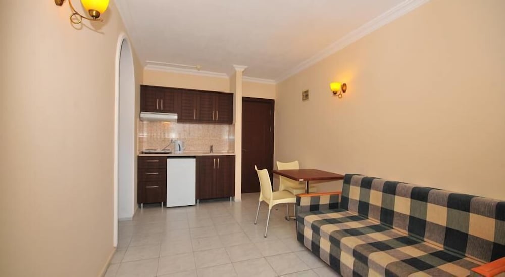 Ozturk Apartments 22/47