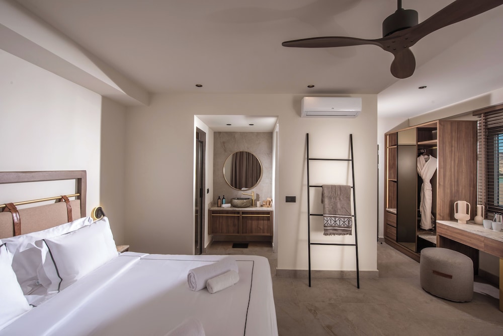 Room, King Bed, Sea View
