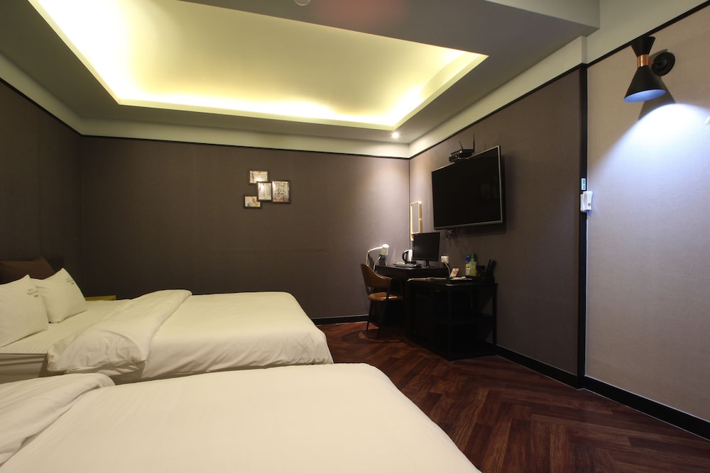 VIP, TWIN BEDS