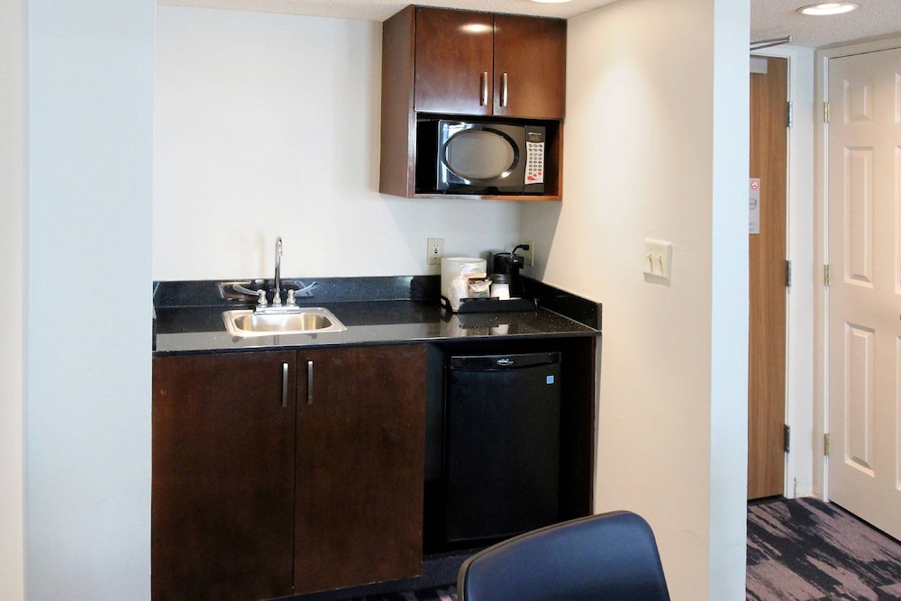 Fairfield Inn Suites Charleston Airport Convention Center 17/45