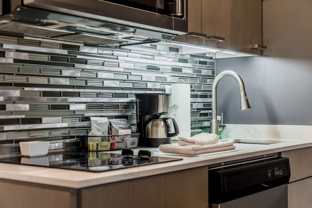 Hyatt House Winnipeg-South/Outlet Collection 12/32