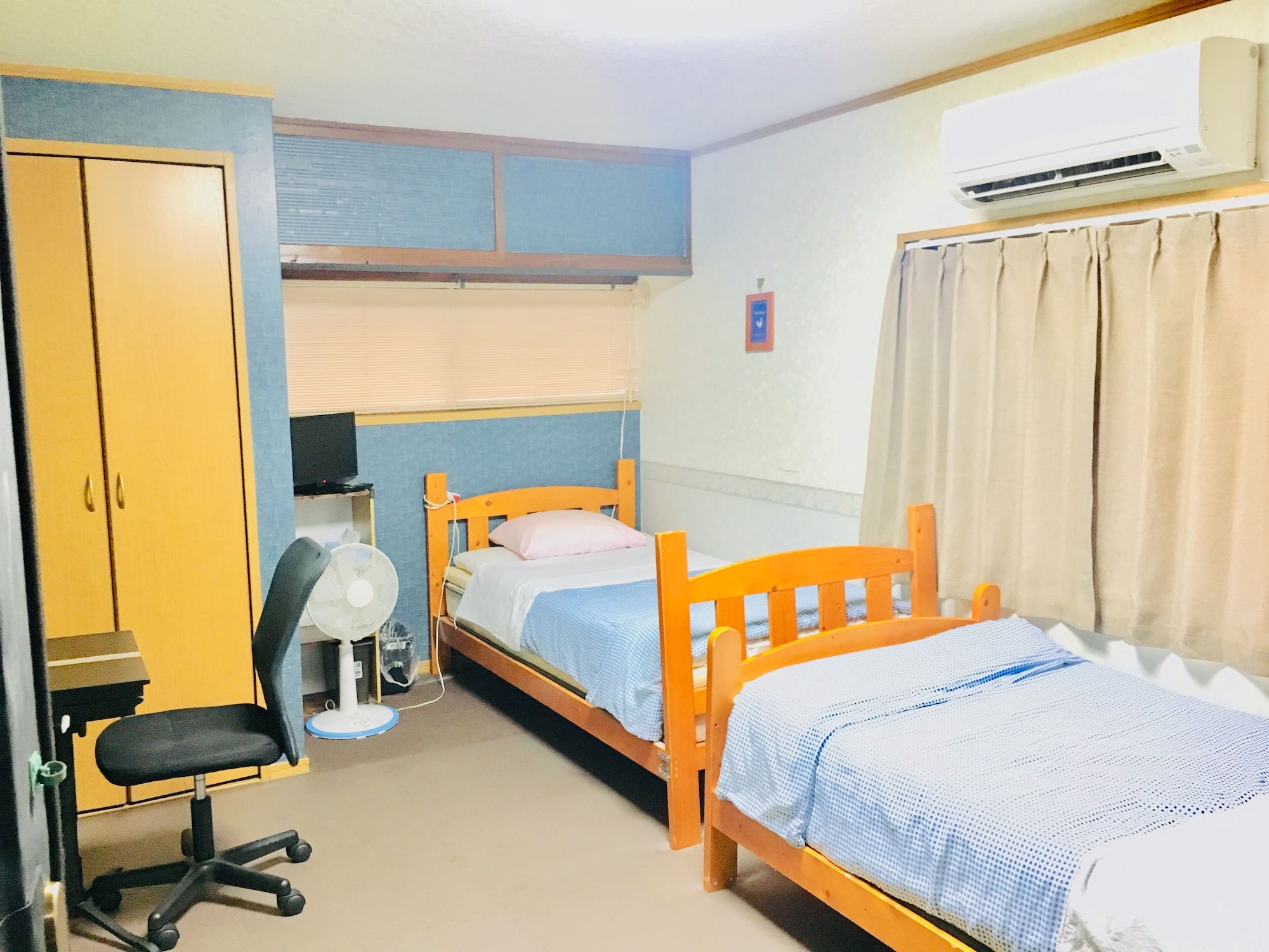 PRIVATE, STANDARD, TWIN BEDS