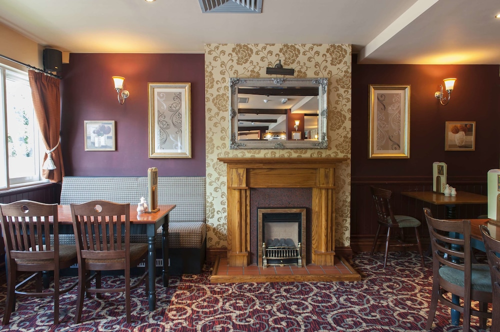 Meadow Farm by Marstons Inns 16/26