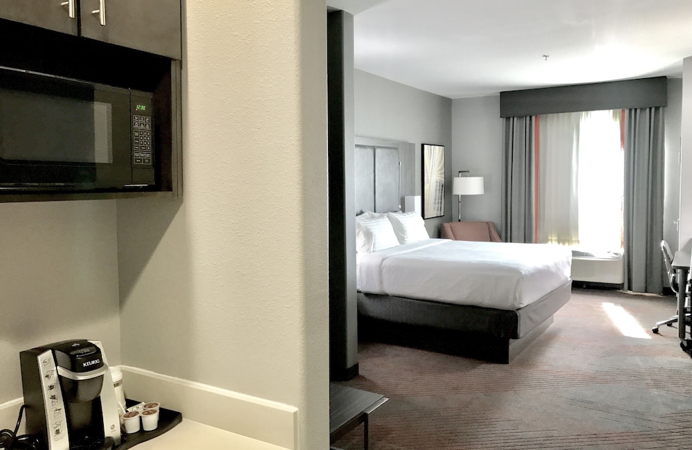 HOLIDAY INN ABILENE - NORTH COLLEGE AREA 11/63