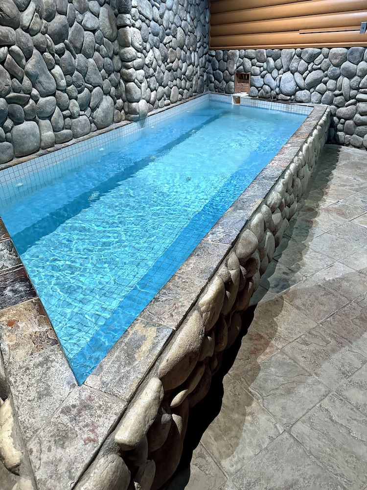 The Lodge At Lolo Hot Springs 25/50