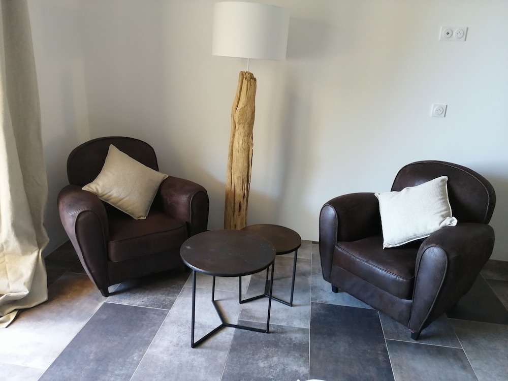Auberge Ferayola 29/49