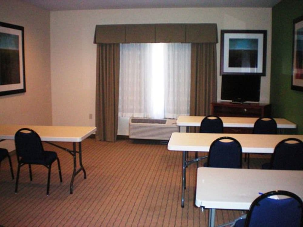 Holiday Inn Express Hotel Suites Acme Traverse City 41/50