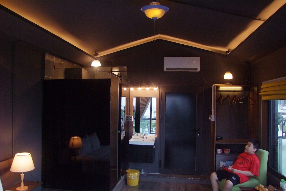 Oasis Hotel & Apartment 32/50