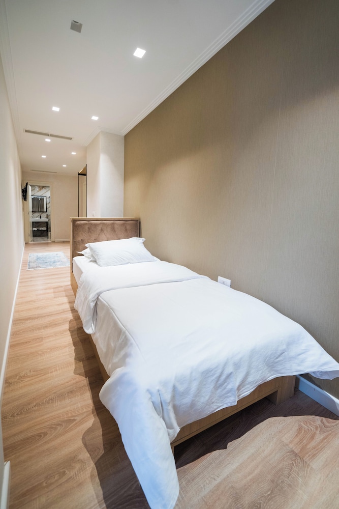 Merko Hotel 21/60