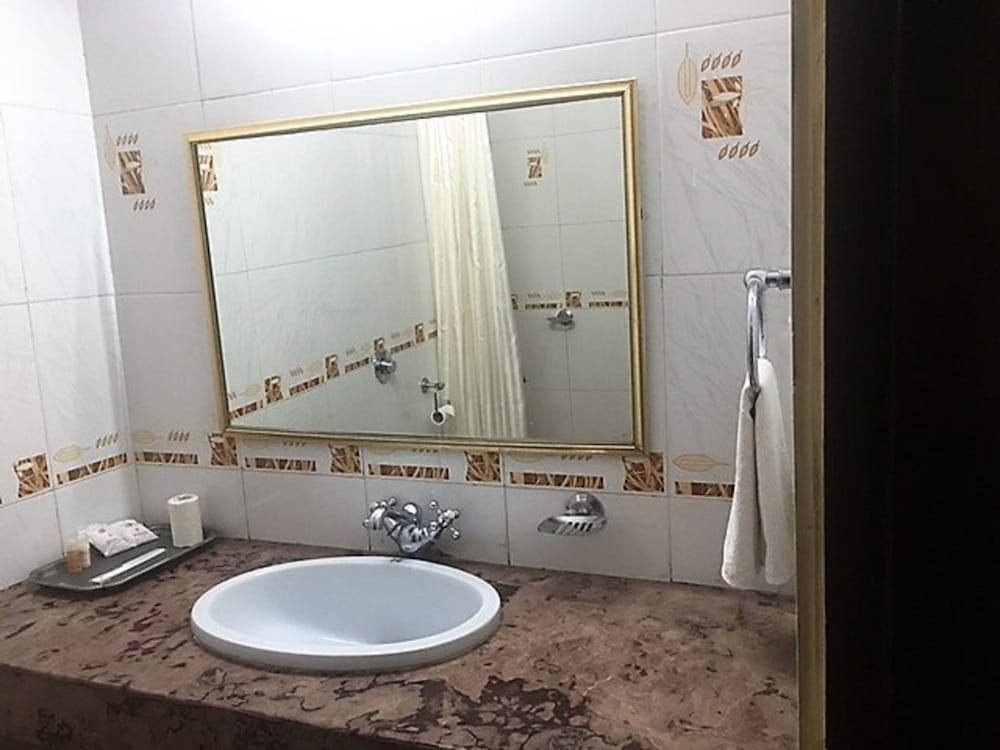 Hotel Amarpreet, Aurangabad - AM Hotel Kollection 48/50