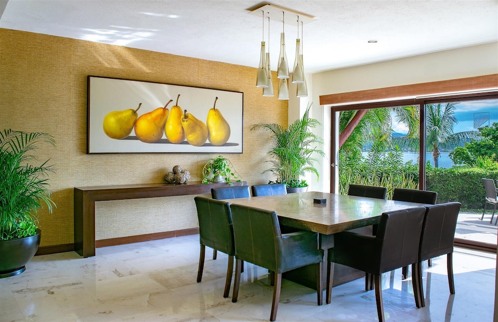 Vallarta Gardens Beach Front Hotel and Residences 44/65