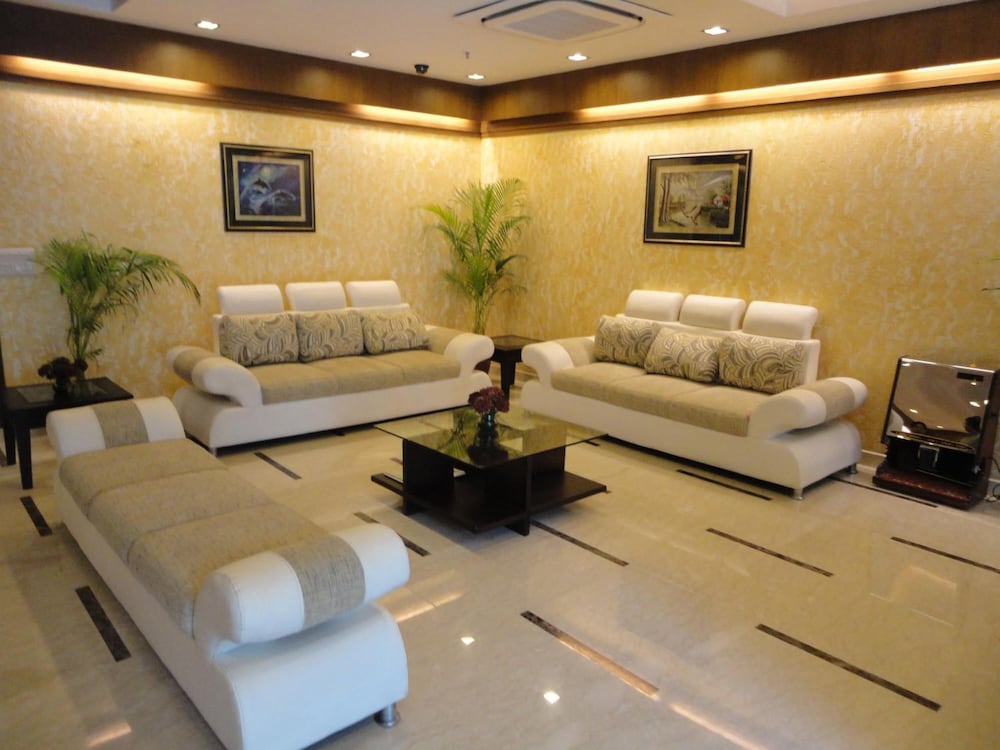 Hotel Divine Paradise 20/35