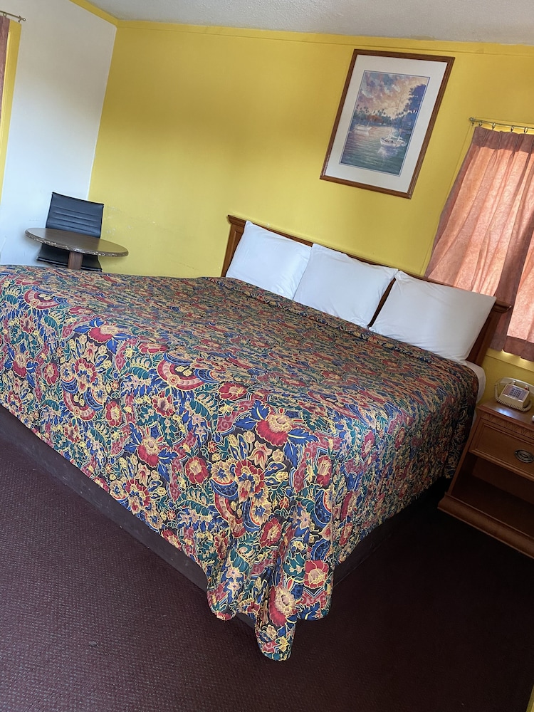 Madill Inn 9/32