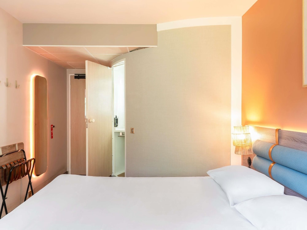 Ibis Golfe De Saint Tropez 25/69
