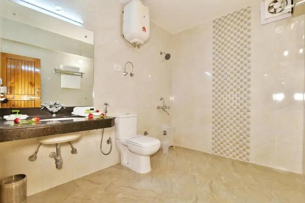 HOTEL HIMGIRI 50/50