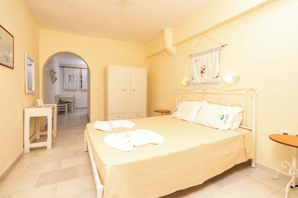 Aghia Anna Hotel 17/41