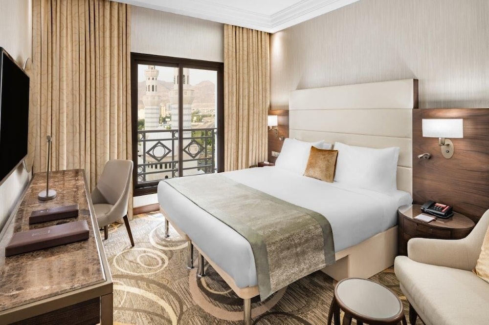 غرفة قياسية بسرير كينج، فندق كوبثورن مكة النسيم(Copthorne Makkah Al Naseem) 2/4