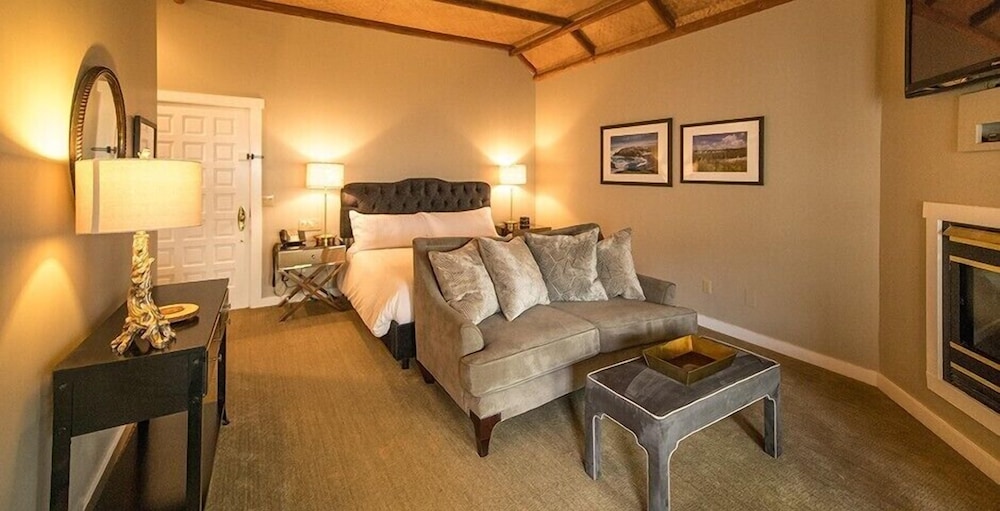 MacCallum House Inn 16/25