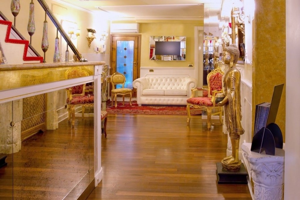HOTEL NOEMI 36/45