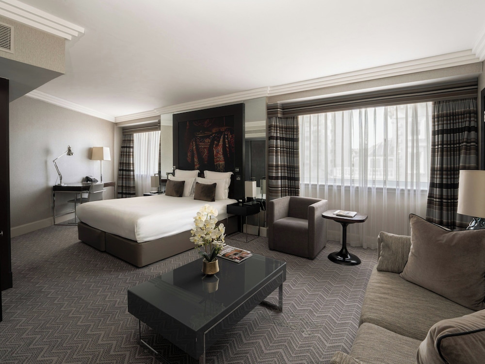 Junior Suite, King Bed