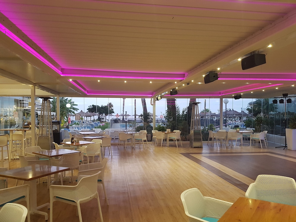 La Barracuda Hotel 47/58
