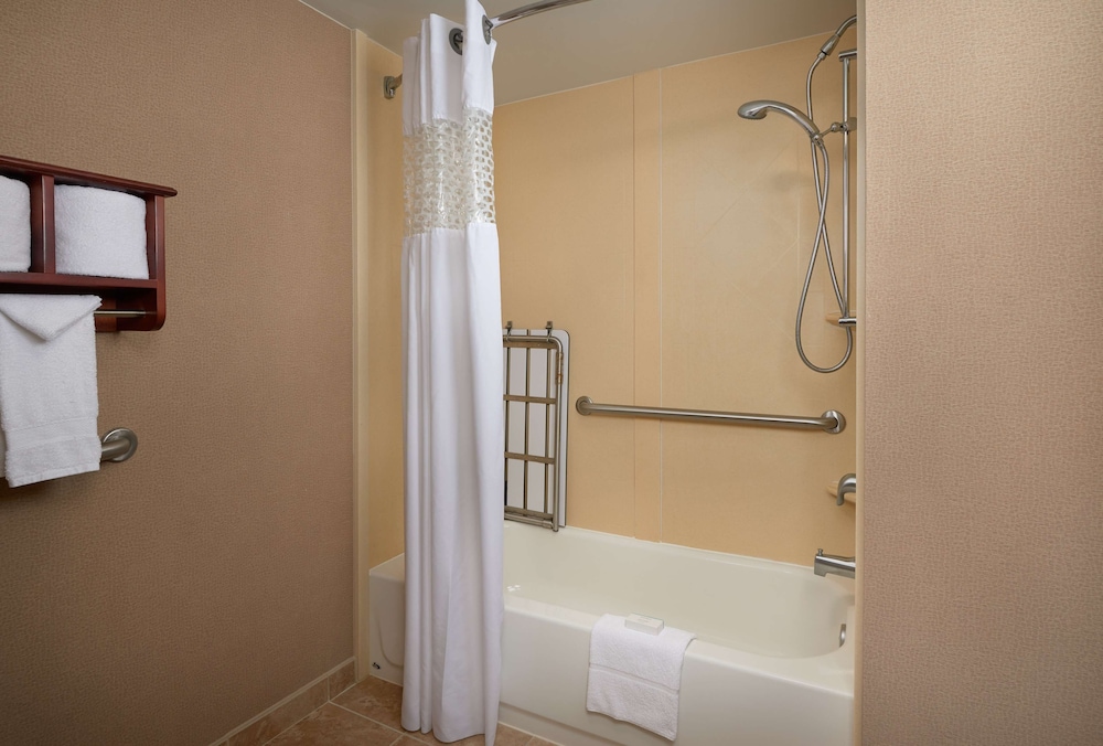 Hampton Inn Ann Arbor-South 33/67