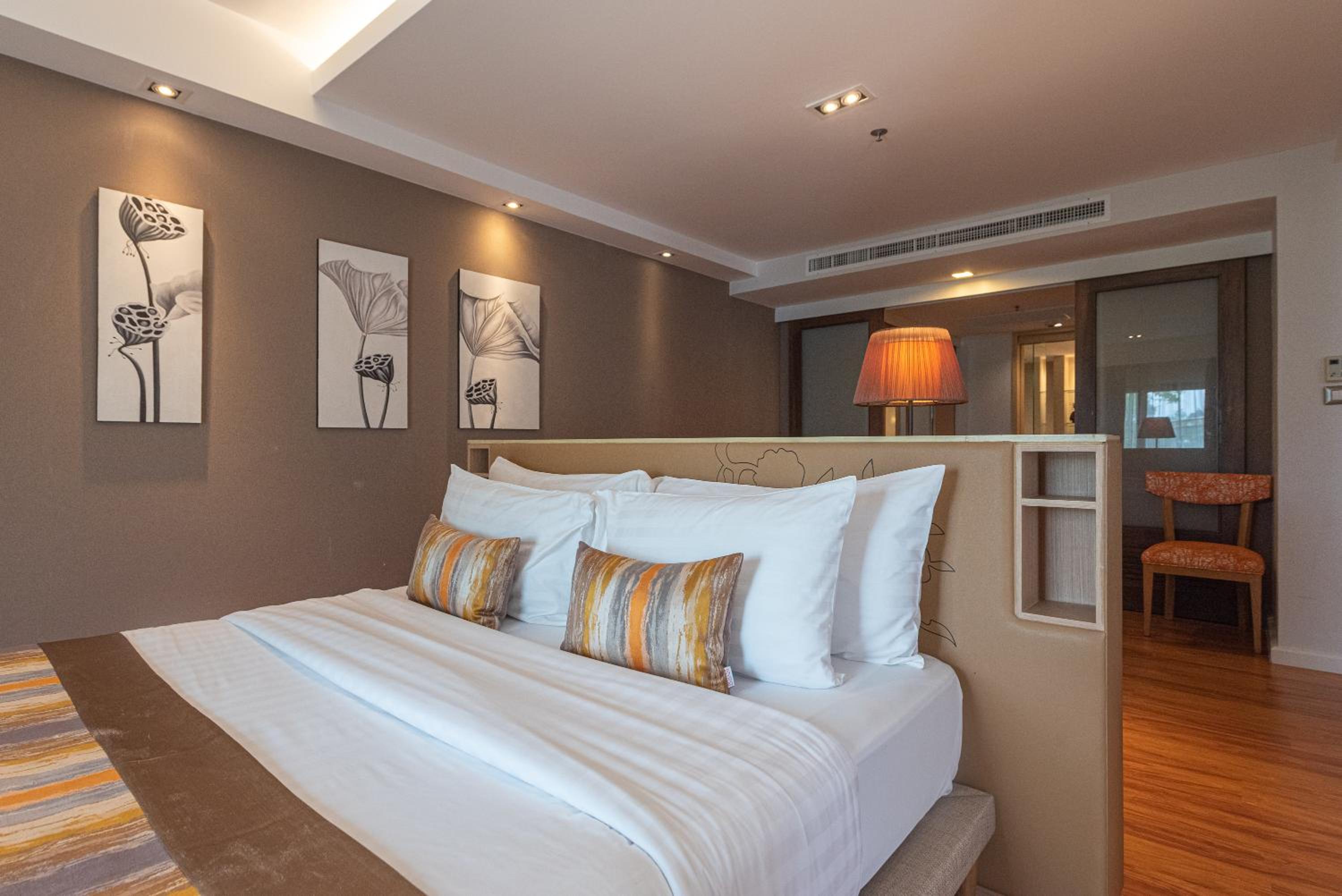 Grand, Garden, Suite