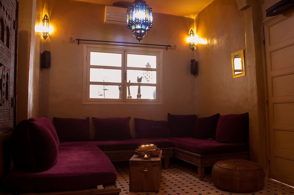 Riad Anma 37/50