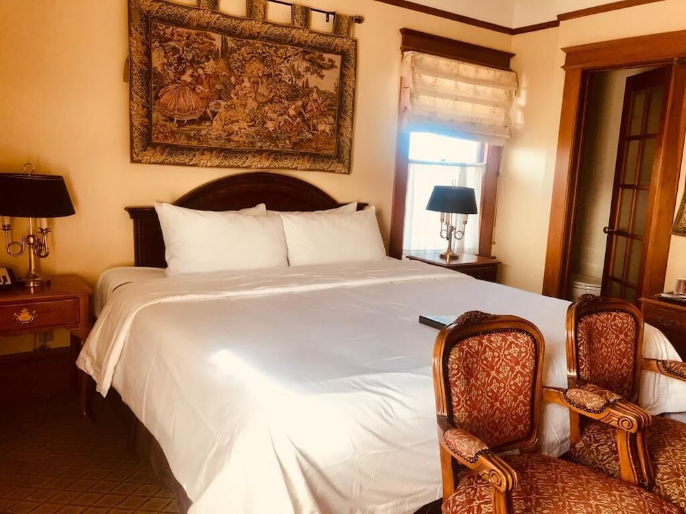 Pacific Grove Inn 8/79