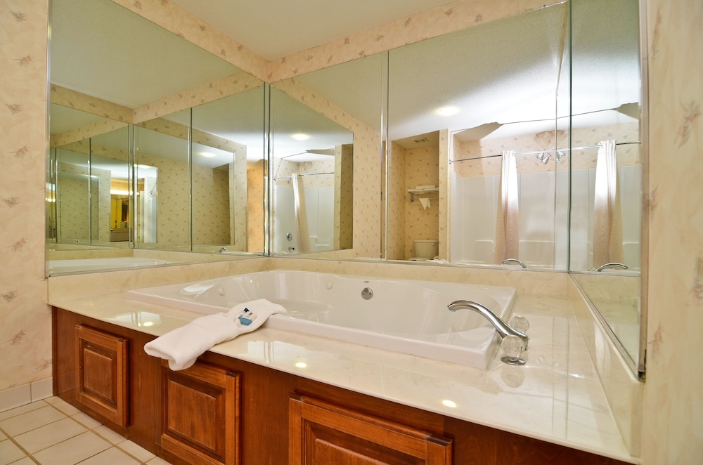 Peach State Inn & Suites 23/24