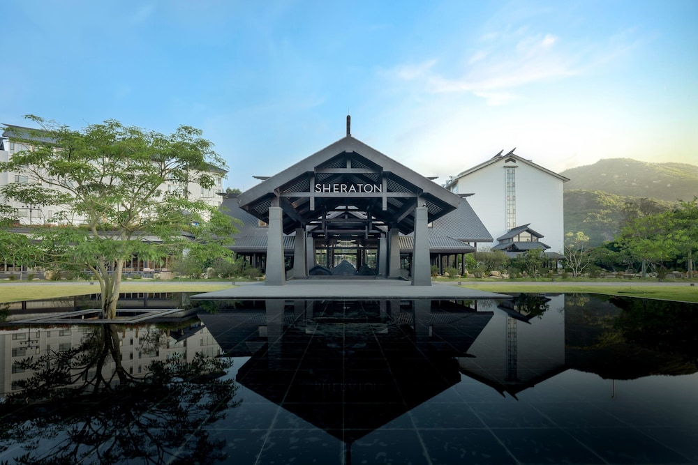 Sheraton Maoming Hot Spring Resort 2/30