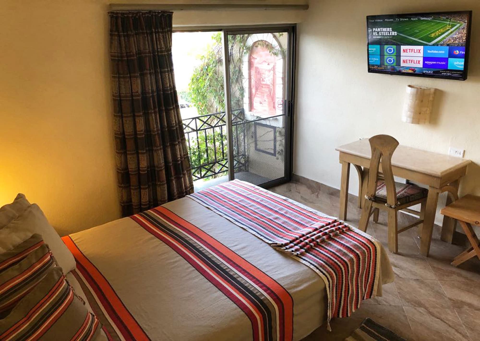 STUDIO, DOUBLE BED, KITCHENETTE