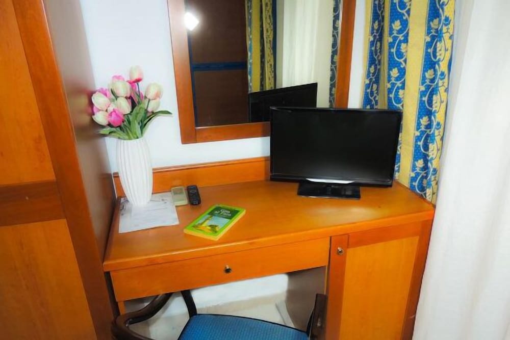 Lungomare Hotel 60/71