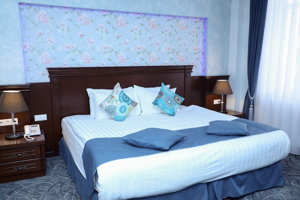 Central Hotel Yerevan 9/71