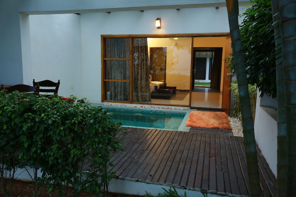 Deshadan Backwater Resort 6/81