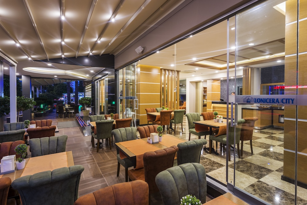 Lonicera City Hotel 49/58